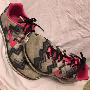 Pink and black chevron Nike sneakers size 7.5
